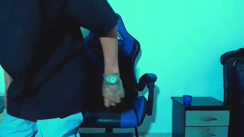 skinny marked online show from 5, 11, 2025