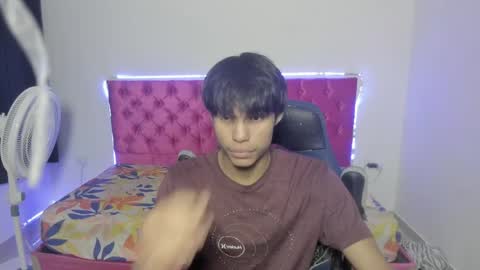 Snapshot of skinny_sam23 chatting on 27, 5, 2026 sam online show from 27, 5, 2026