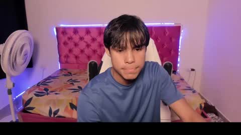 Snapshot of skinny_sam23 chatting on 29, 5, 2026 sam online show from 29, 5, 2026
