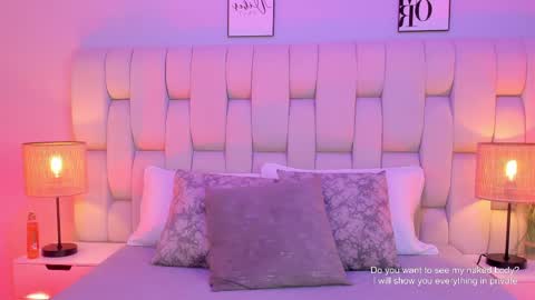 Snapshot of skinnyfoxyy chatting on 2, 4, 2026 Foxy online show from 2, 4, 2026