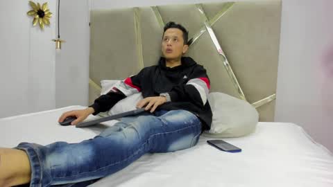 SkinnyZeth online show from 1, 10, 2025