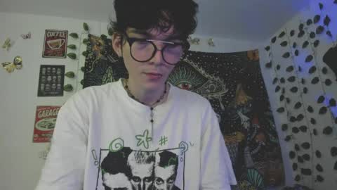 Snapshot of skiny_dann chatting on 21, 4, 2026 skiny_dann online show from 21, 4, 2026