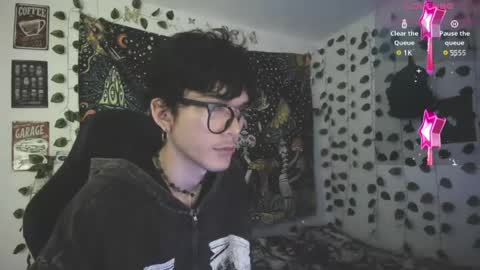Snapshot of skiny_dann chatting on 23, 4, 2026 skiny_dann online show from 23, 4, 2026