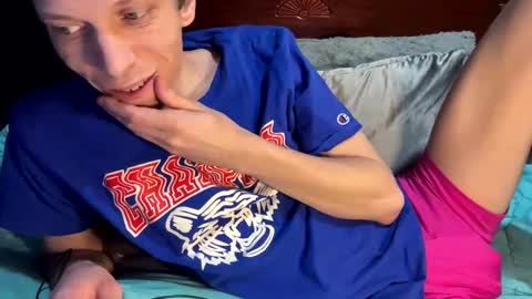 Snapshot of skittles933 chatting on 11, 3, 2025 Skittles online show from 11, 3, 2025