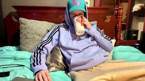 Snapshot of skittles933 chatting on 12, 3, 2025 Skittles online show from 12, 3, 2025