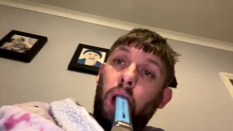 skuzzy25 online show from 8, 2, 2025