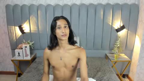 Snapshot of sky_fox_1 chatting on 19, 12, 2024 STIVEN online show from 19, 12, 2024