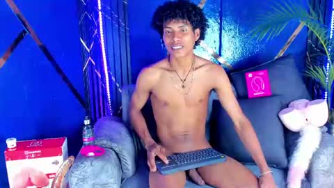 Snapshot of sky_walkerss chatting on 17, 6, 2026 sky_walkerss online show from 17, 6, 2026
