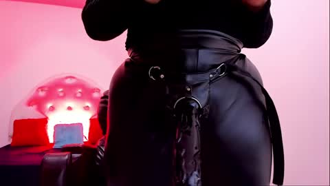 Snapshot of skydarkblue chatting on 10, 9, 2025 skydarkblue online show from 10, 9, 2025