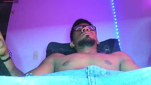 skyfall9875 online show from 23, 12, 2025