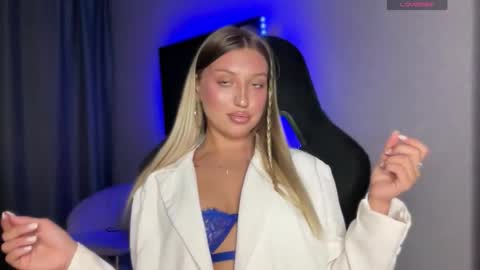 GARRY AND SOPHIA online show from 22, 9, 2025