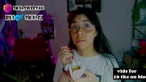 Snapshot of skylady05 chatting on 2, 6, 2026 millie online show from 2, 6, 2026