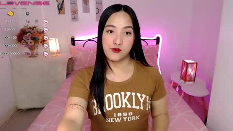 Queen Cyrine online show from 5, 12, 2024