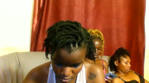 sleek_ass online show from 2, 3, 2025