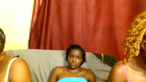sleek_ass online show from 3, 3, 2025