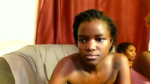 sleek_ass online show from 5, 3, 2025