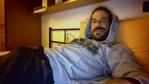 Snapshot of slevin1983 chatting on 14, 5, 2026 slevin online show from 14, 5, 2026