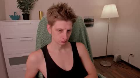 Snapshot of slim_andy chatting on 10, 10, 2025 Andy online show from 10, 10, 2025