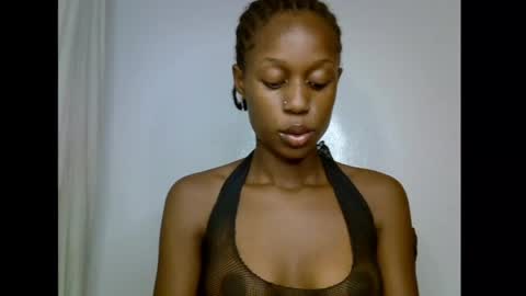 Snapshot of slim_candy12 chatting on 28, 5, 2026 Lily online show from 28, 5, 2026