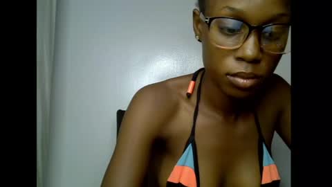 Snapshot of slim_candy12 chatting on 31, 5, 2026 Lily online show from 31, 5, 2026