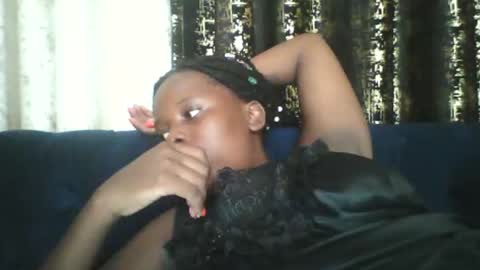 Snapshot of slim_petite_ebony chatting on 5, 3, 2026 slim_petite_ebony online show from 5, 3, 2026