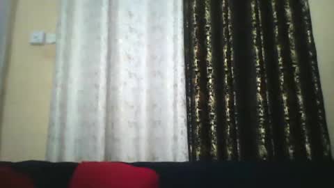 Snapshot of slim_petite_ebony chatting on 18, 3, 2026 slim_petite_ebony online show from 18, 3, 2026