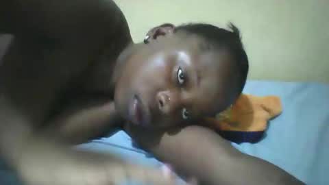 Snapshot of slim_petite_ebony chatting on 16, 5, 2026 slim_petite_ebony online show from 16, 5, 2026