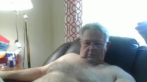 slippery_duck online show from 6, 1, 2025