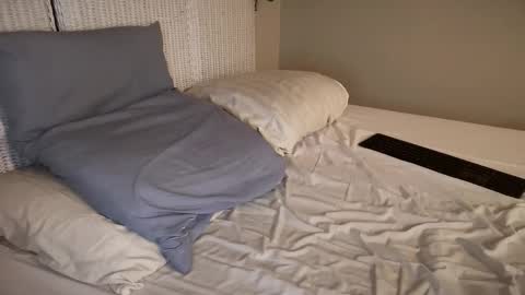 slut online show from 10, 1, 2026