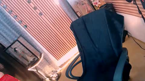 EMPRESS GODDESS KRISTINE online show from 1, 2, 2026