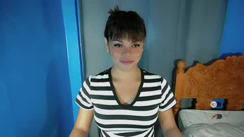Snapshot of sluts_cum chatting on 1, 7, 2026 louie and diana online show from 1, 7, 2026