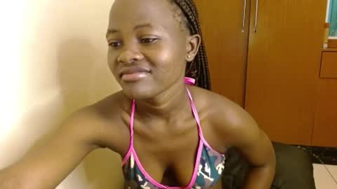 Snapshot of slutty_charmz chatting on 14, 1, 2026 Bree online show from 14, 1, 2026