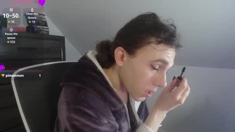 Natsu online show from 10, 2, 2026