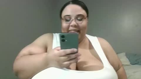 Snapshot of sluttyjess31 chatting on 7, 5, 2026 Jessica online show from 7, 5, 2026