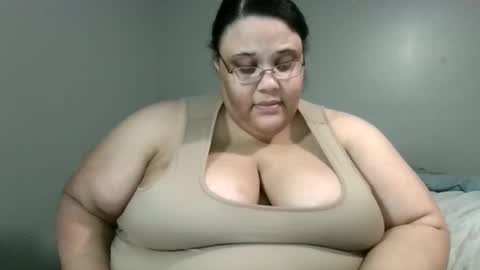 Snapshot of sluttyjess31 chatting on 4, 6, 2026 Jessica online show from 4, 6, 2026