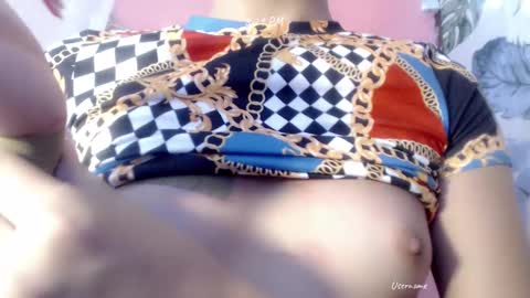 Snapshot of slutyyqueen chatting on 12, 9, 2025 slutyyqueen online show from 12, 9, 2025