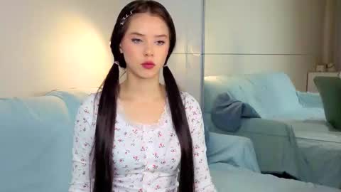 Lily online show from 16, 9, 2025