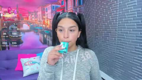 Mariana Torres online show from 18, 12, 2025