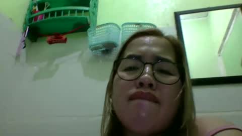 Snapshot of small_boobs59 chatting on 29, 4, 2026 Lovewella online show from 29, 4, 2026