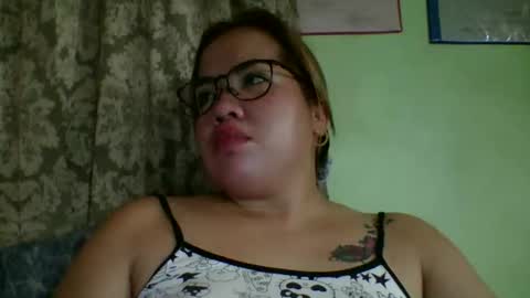 Snapshot of small_boobs59 chatting on 13, 5, 2026 Lovewella online show from 13, 5, 2026