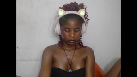 Snapshot of smallsluty chatting on 10, 7, 2026 smallsluty online show from 10, 7, 2026