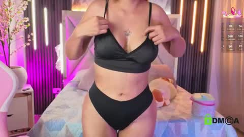 Snapshot of smile__1 chatting on 3, 6, 2026 smile__1 online show from 3, 6, 2026