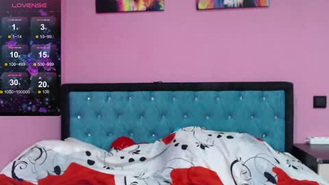 smile_cute_fox online show from 14, 10, 2025