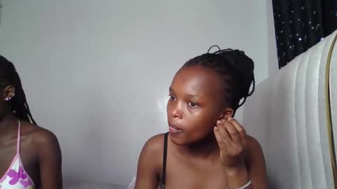 smiley luv1 online show from 23, 2, 2026