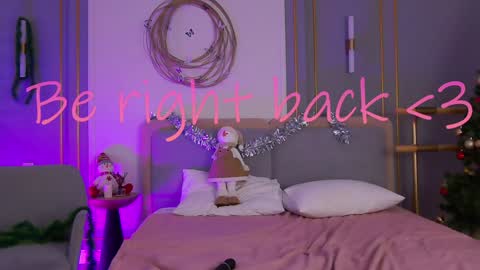 Mia online show from 6, 1, 2025