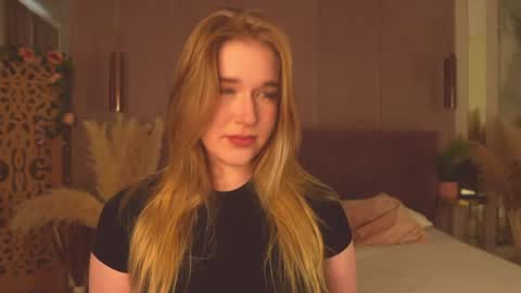 Snapshot of smiley_mia_ chatting on 26, 5, 2026 Mia online show from 26, 5, 2026