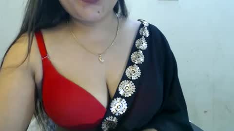 Snapshot of smiley_queen99 chatting on 2, 6, 2026 smiley online show from 2, 6, 2026