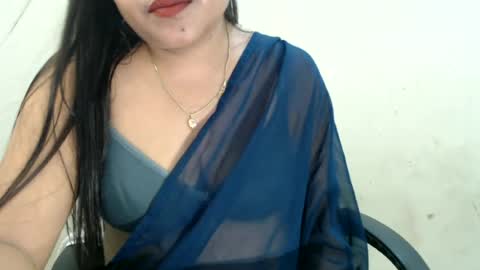Snapshot of smiley_queen99 chatting on 25, 6, 2026 smiley online show from 25, 6, 2026