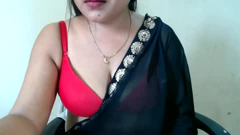 Snapshot of smiley_queen99 chatting on 4, 7, 2026 smiley online show from 4, 7, 2026