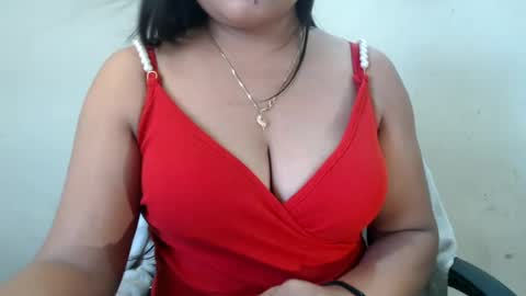 Snapshot of smiley_queen99 chatting on 30, 7, 2026 smiley online show from 30, 7, 2026